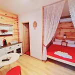 Eden Teljes Haz Konukevi 4*