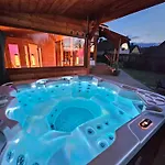 Konukevi Eden Teljes Haz 4*