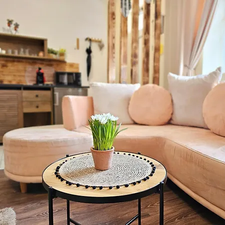 Eden Teljes Haz Guest house